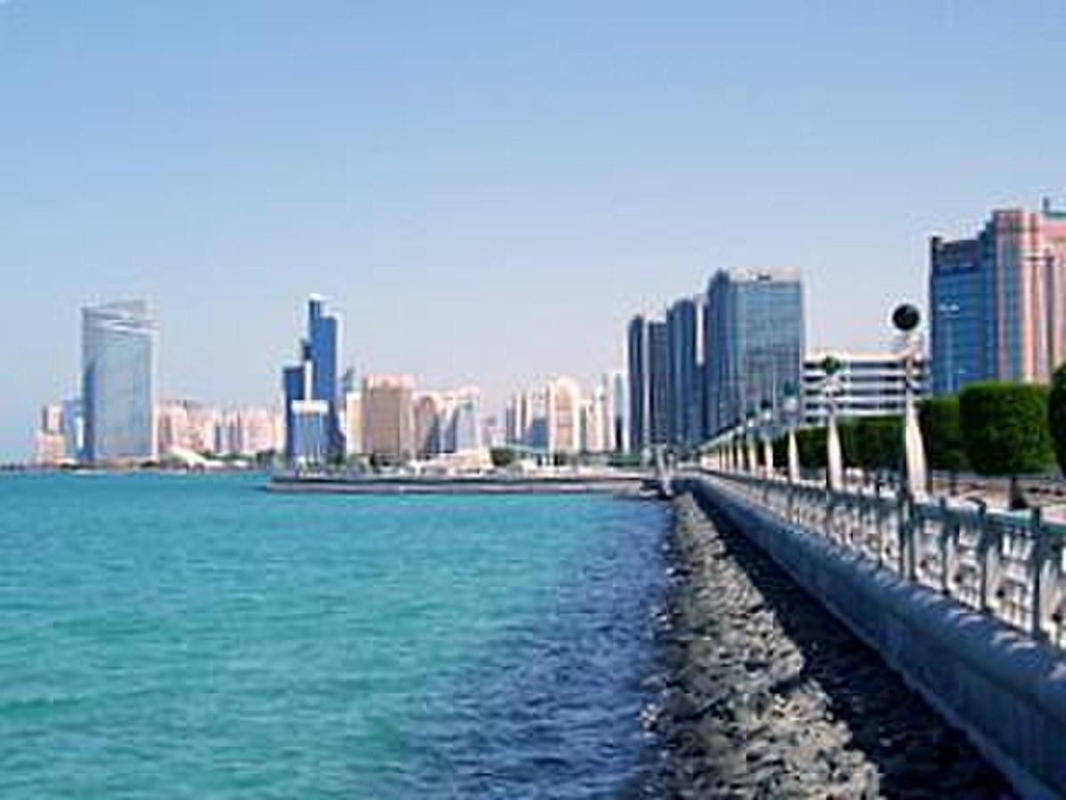 Business Hotels near Abu Dhabi Corniche